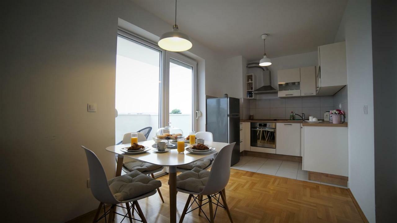 Dolce Vita Apartment Zara Esterno foto